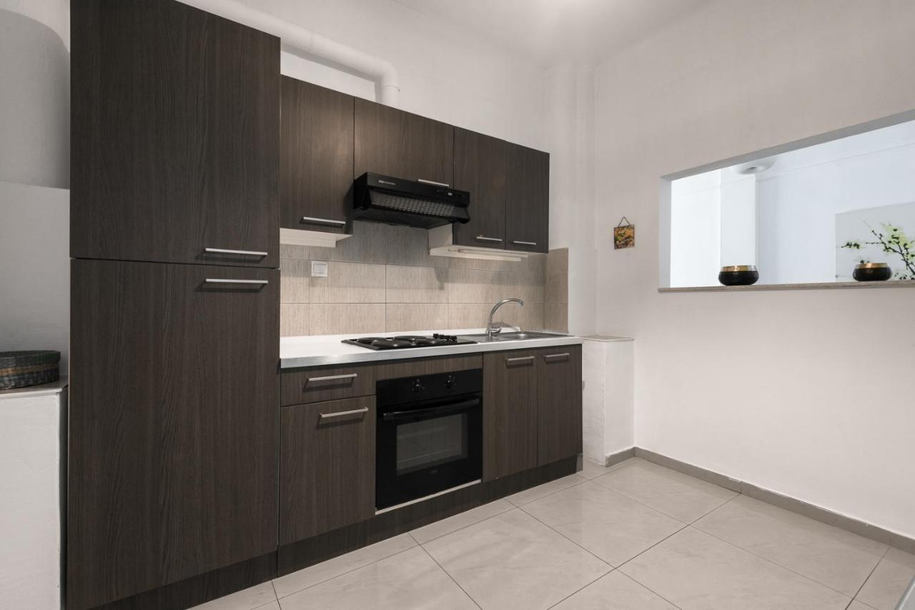 F & B Collection - Flat For 6 Apartment เทสซาโลนิกิ ภายนอก รูปภาพ